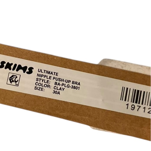 NWT SKIMS nipple push up bra CLAY Size 30A - Picture 3 of 3